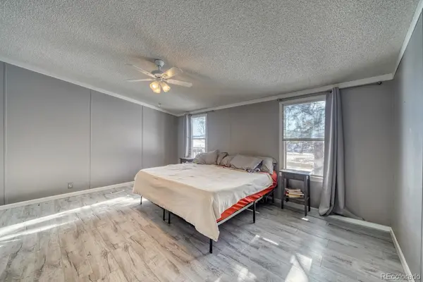 36 Valley CIR, Guffey, CO 80820