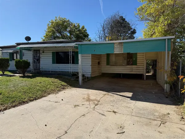 5671 Niagara ST, Commerce City, CO 80022