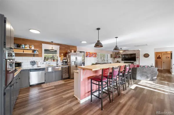6365 W Coal Mine AVE, Littleton, CO 80123