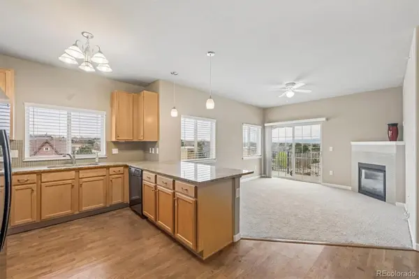 1044 Rockhurst DR #404, Highlands Ranch, CO 80129
