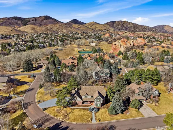 37 Elk LN, Littleton, CO 80127