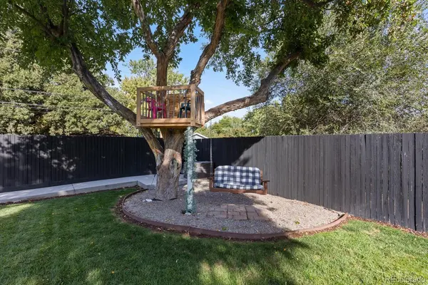 2667 S Clayton ST, Denver, CO 80210