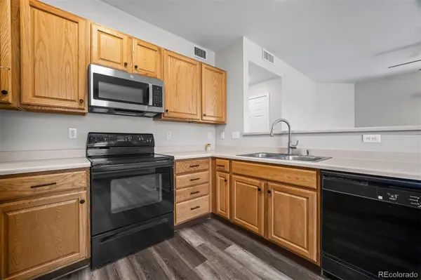 9306 Amison CIR #102, Parker, CO 80134