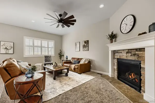 6698 Palmetto CT, Castle Rock, CO 80108