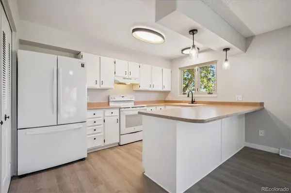 1048 S Alkire ST, Lakewood, CO 80228