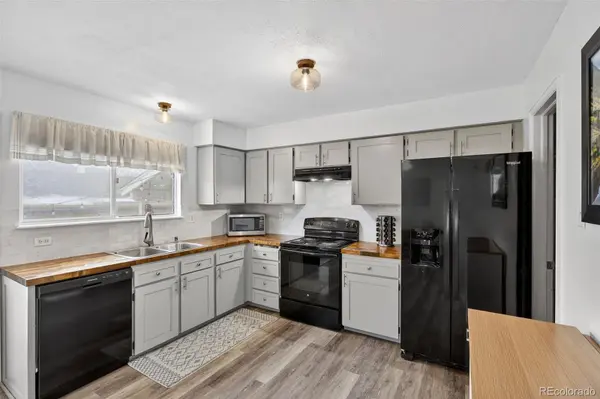 4221 S Mobile CIR #A, Aurora, CO 80013