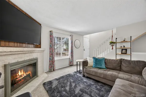 4221 S Mobile CIR #A, Aurora, CO 80013
