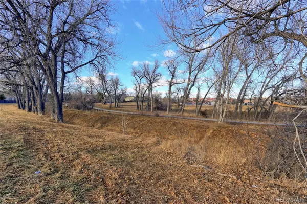 11602 W 83rd LN, Arvada, CO 80005