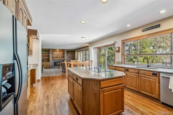 2154 S Parfet DR, Lakewood, CO 80227