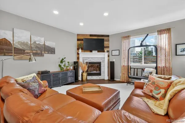 8833 Crestone ST, Arvada, CO 80007