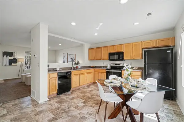 10700 Kimblewyck CIR #140, Northglenn, CO 80233