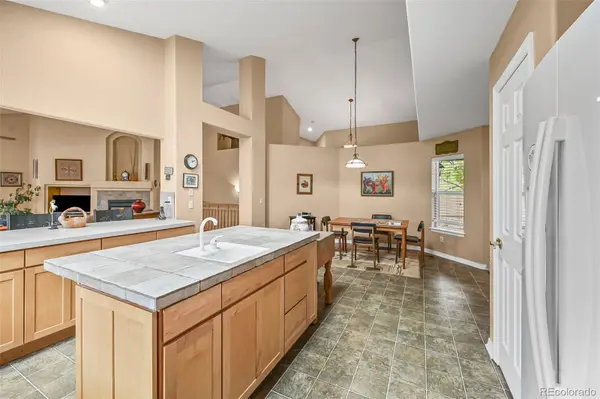822 Fox Hollow LN, Golden, CO 80401