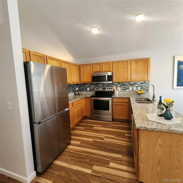 1822 Redtop CT, Longmont, CO 80503