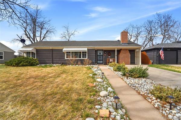 923 Geneva ST, Aurora, CO 80010