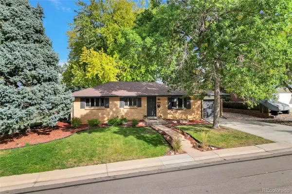 6604 S Lee CT, Centennial, CO 80121