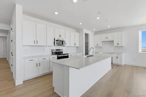 697 Bradley CIR, Elizabeth, CO 80107
