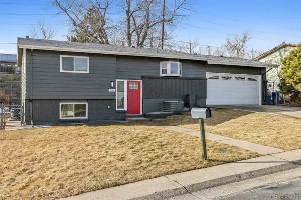 951 S Briarwood DR, Lakewood, CO 80226