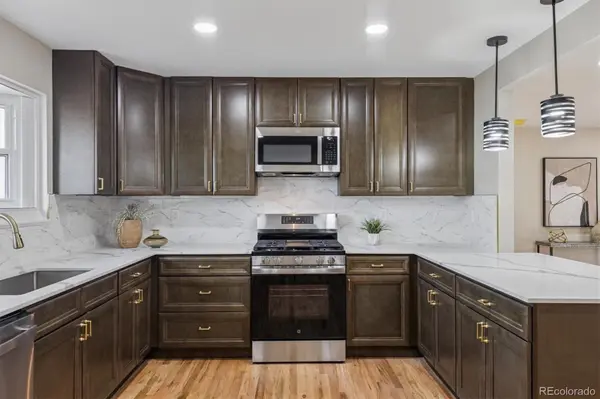 951 S Briarwood DR, Lakewood, CO 80226