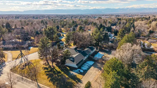 1525 E Greenwood LN, Littleton, CO 80121