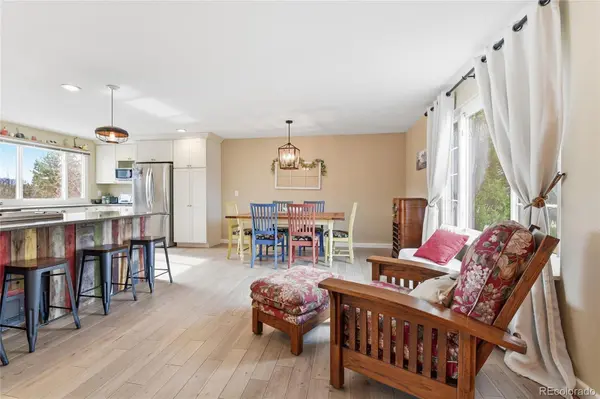 1542 E Mineral PL, Centennial, CO 80122