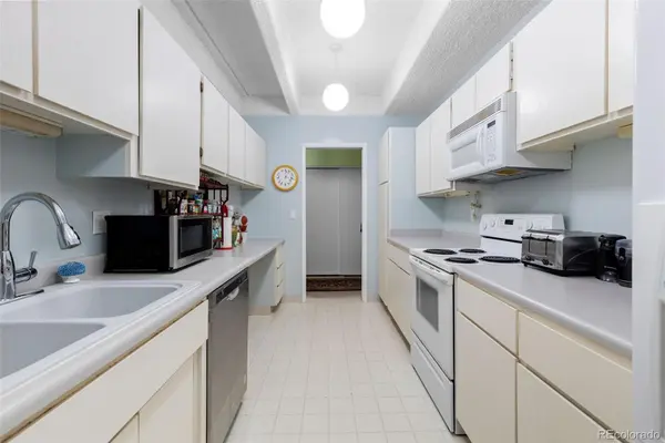 7877 E Mississippi AVE #607, Denver, CO 80247