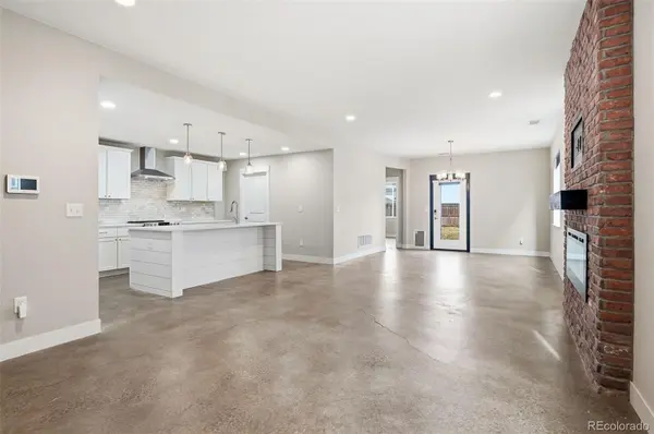 529 Foxtail PL, Wiggins, CO 80654