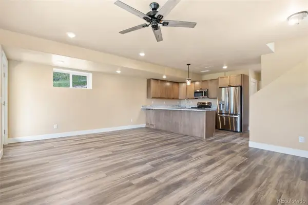 826 Meadow LN, Palmer Lake, CO 80133