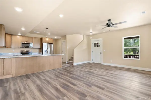 826 Meadow LN, Palmer Lake, CO 80133