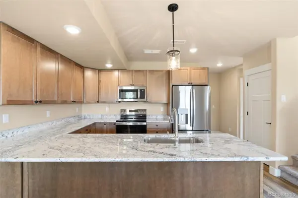 826 Meadow LN, Palmer Lake, CO 80133