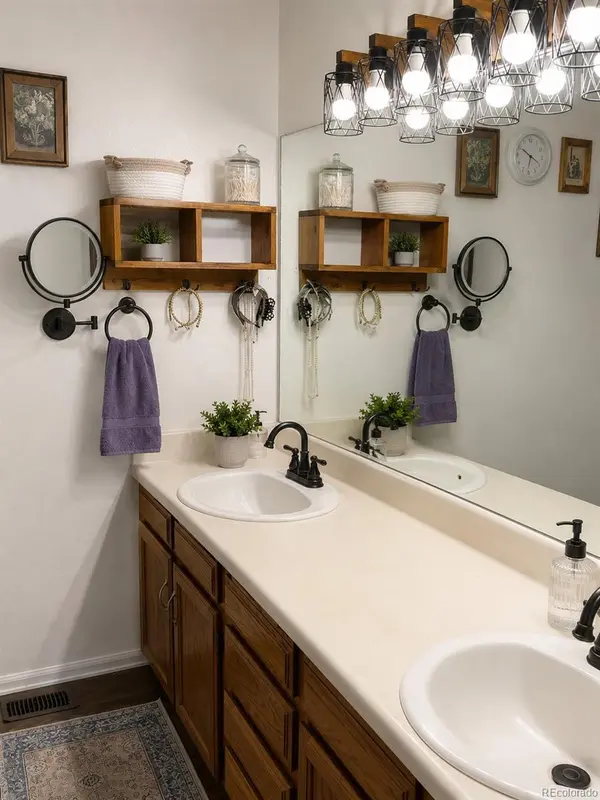 3684 S Cathay ST, Aurora, CO 80013