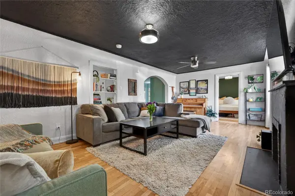 2720 S Logan ST, Englewood, CO 80113
