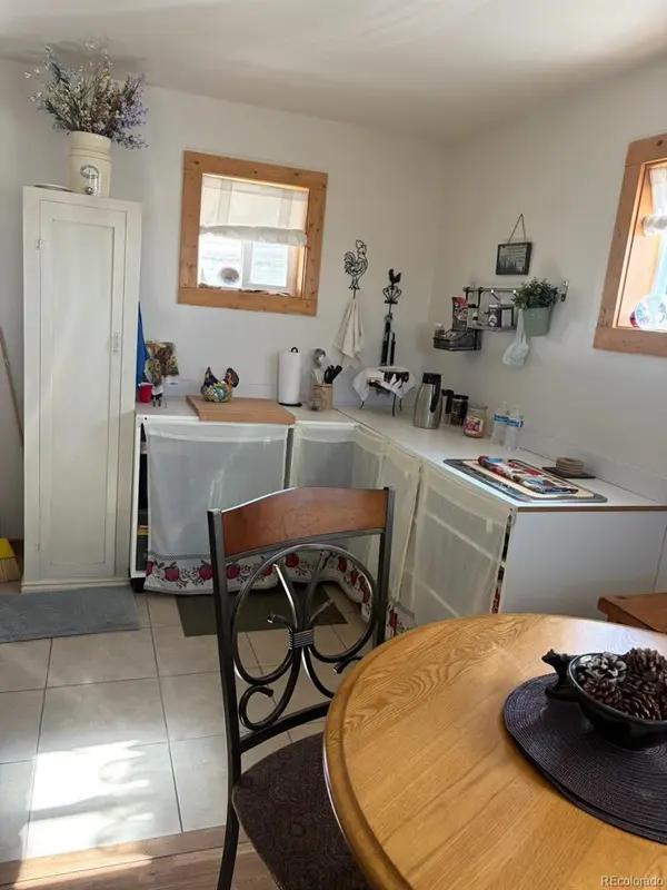 1686 Cimarron DR, Hartsel, CO 80449