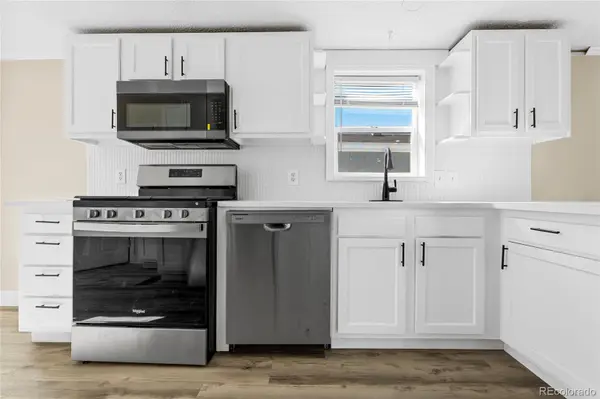 2885 E MID WAY BLVD, Denver, CO 80234