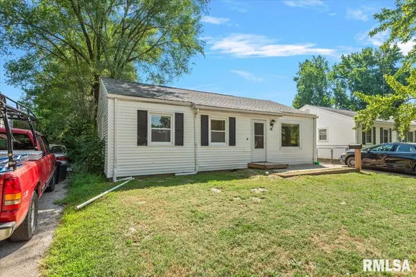 16 SALEM RD, Springfield, IL 62702