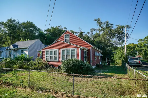 3203 W LATROBE ST, Peoria, IL 61605