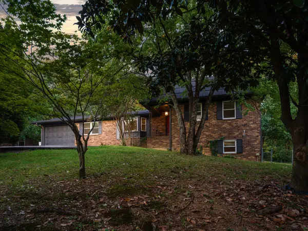 1220 Franklin Dr, Chattanooga, TN 37421