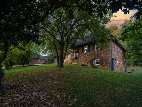 1220 Franklin Dr, Chattanooga, TN 37421