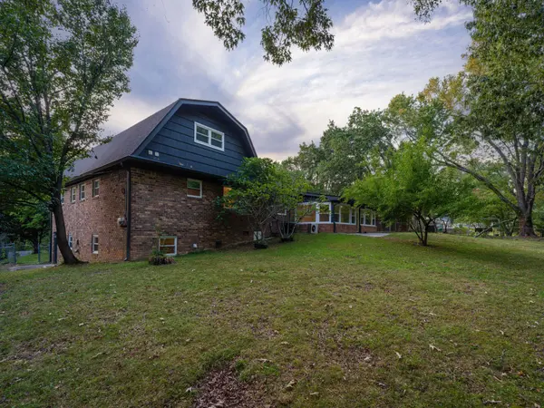 1220 Franklin Dr, Chattanooga, TN 37421
