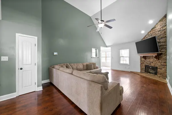 3658 Fox Tail Dr, Clarksville, TN 37040