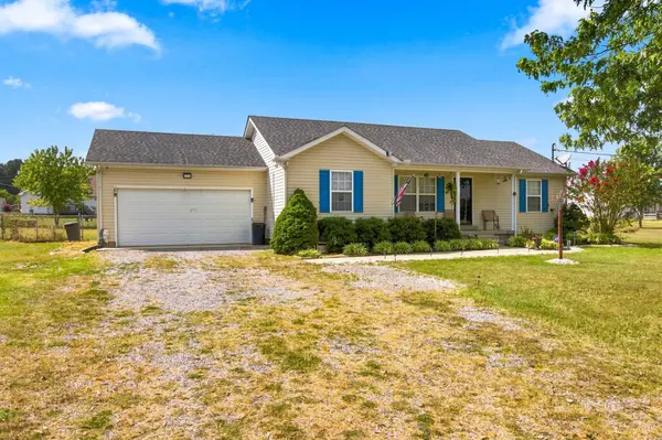 425 Davis Ln, Bell Buckle, TN 37020