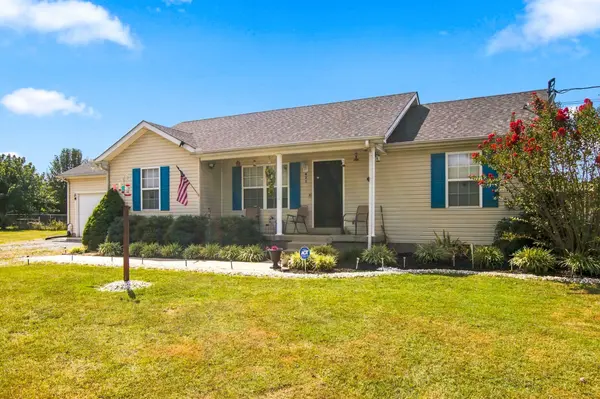 425 Davis Ln, Bell Buckle, TN 37020