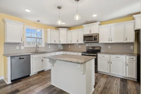 213 Ledina Ct, Clarksville, TN 37043