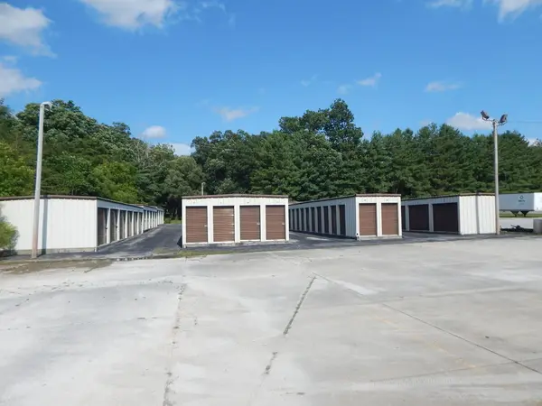 2348 N Main St, Crossville, TN 38555