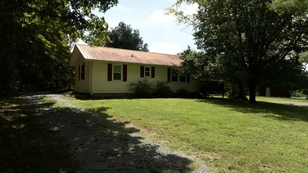 1139 Pleasant Valley Rd, Chapmansboro, TN 37035