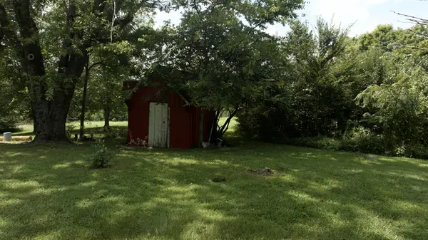 1139 Pleasant Valley Rd, Chapmansboro, TN 37035