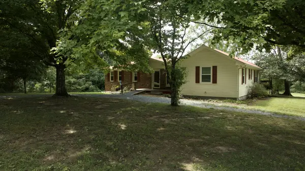 1139 Pleasant Valley Rd, Chapmansboro, TN 37035