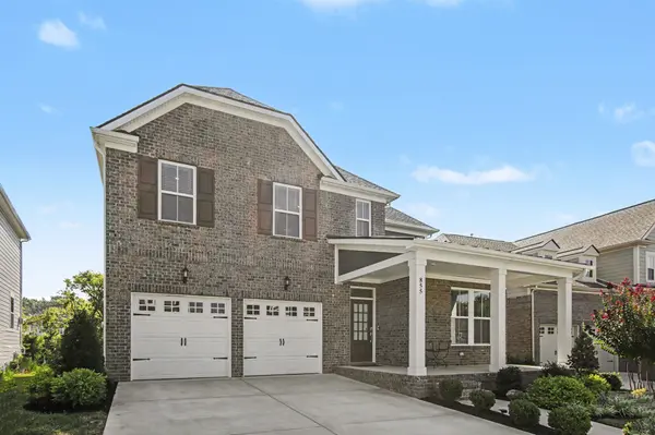 855 Nightingale Ave, Hendersonville, TN 37075
