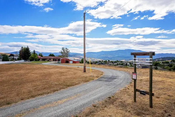 1007 S Barker Rd, Greenacres, WA 99016