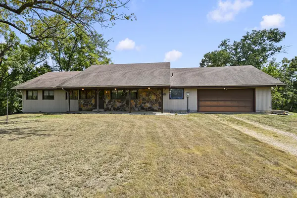 8096 State Highway Y, Galena, MO 65656