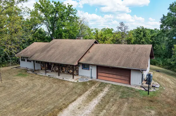 8096 State Highway Y, Galena, MO 65656